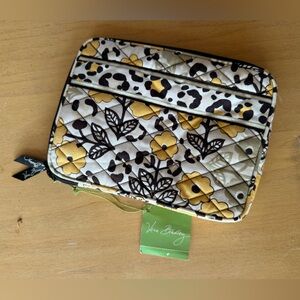NWT Vera Bradley Go Wild Kindle Case Animal Print Floral Quilted